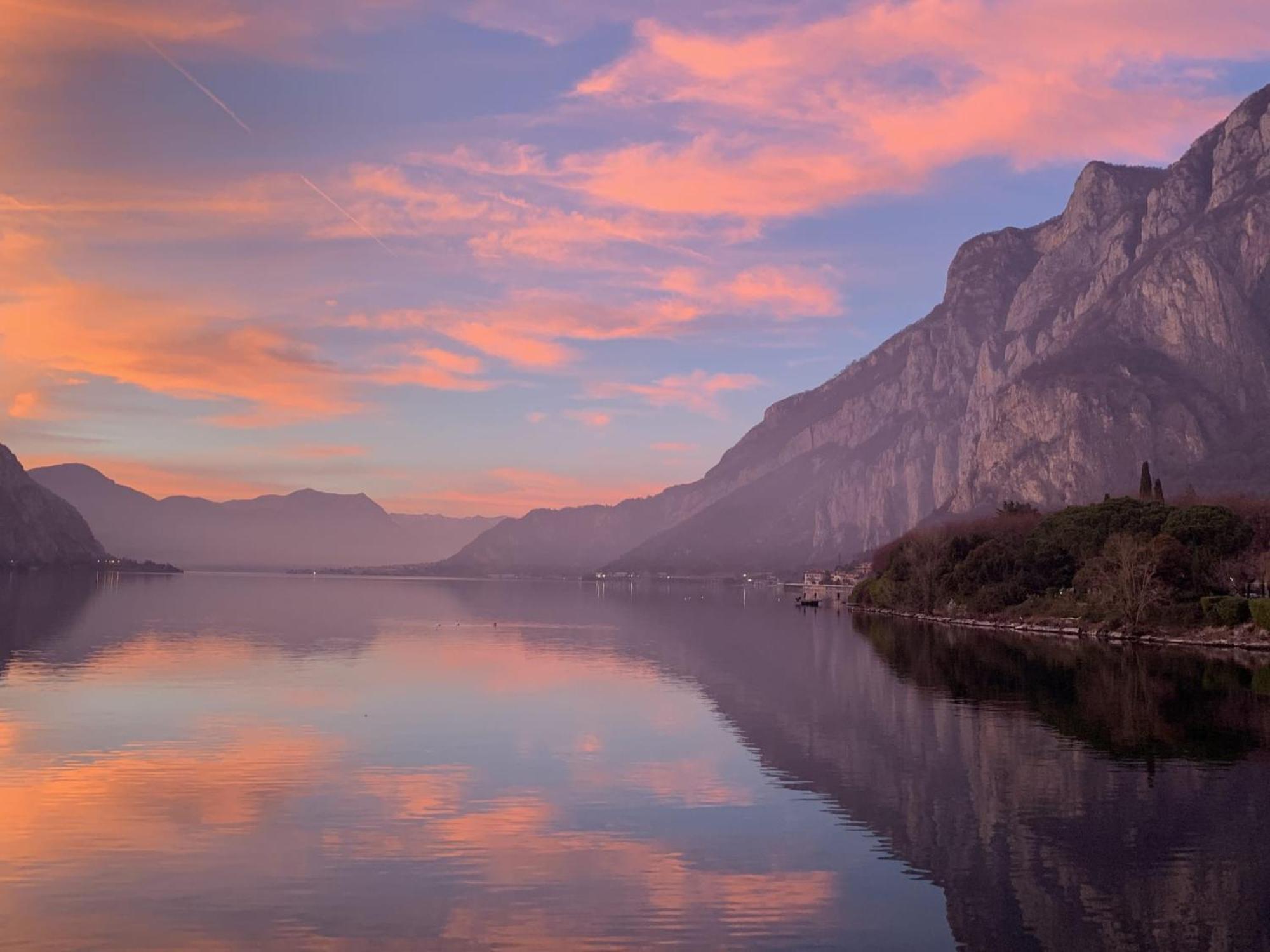 Big Romantic Lake View & Terrace Lejlighed Lecco Eksteriør billede