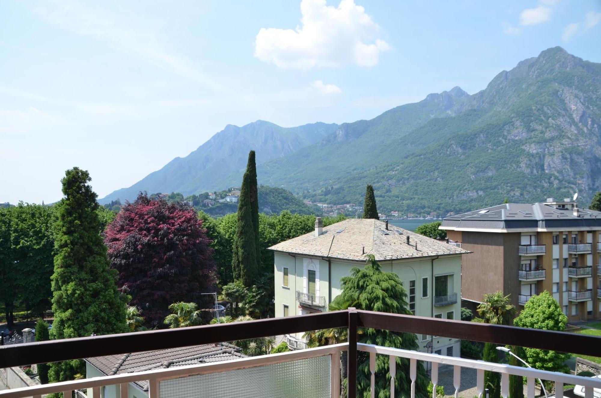 Big Romantic Lake View & Terrace Lejlighed Lecco Eksteriør billede